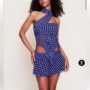 STUNNING Danielle Guizio set